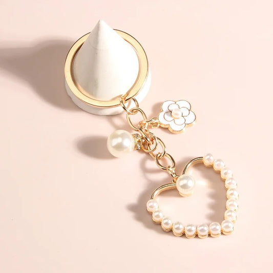 Graceful Pearl Heart Keychain