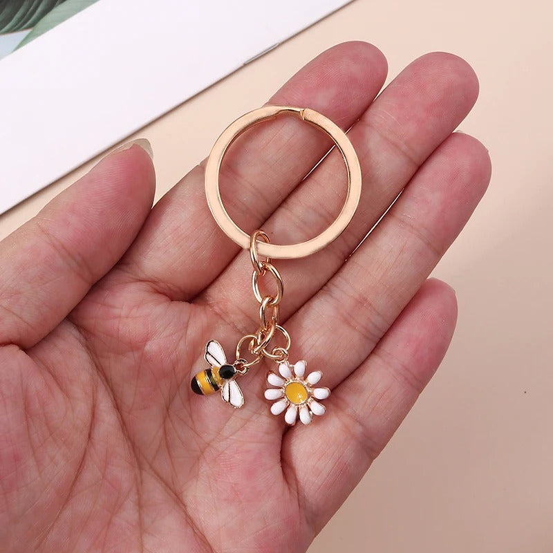 Bee Daisy Flower Keychain